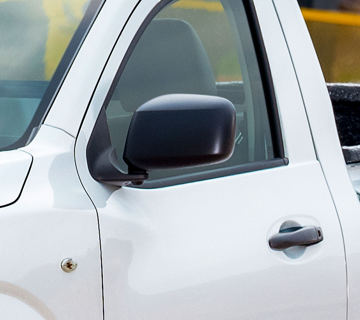 Nissan Navara Single Cab — manufacturer photo 4